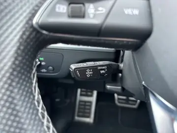 AUDI Q5 S line 40 TDI qu AHK Matrix Nav ACC Assist 20