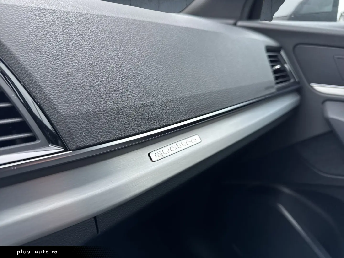 AUDI Q5 S line 40 TDI qu AHK Matrix Nav ACC Assist 20