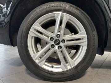 AUDI Q5 40 TDI Qu S-Line NAV LED AHK VCOCK KAM