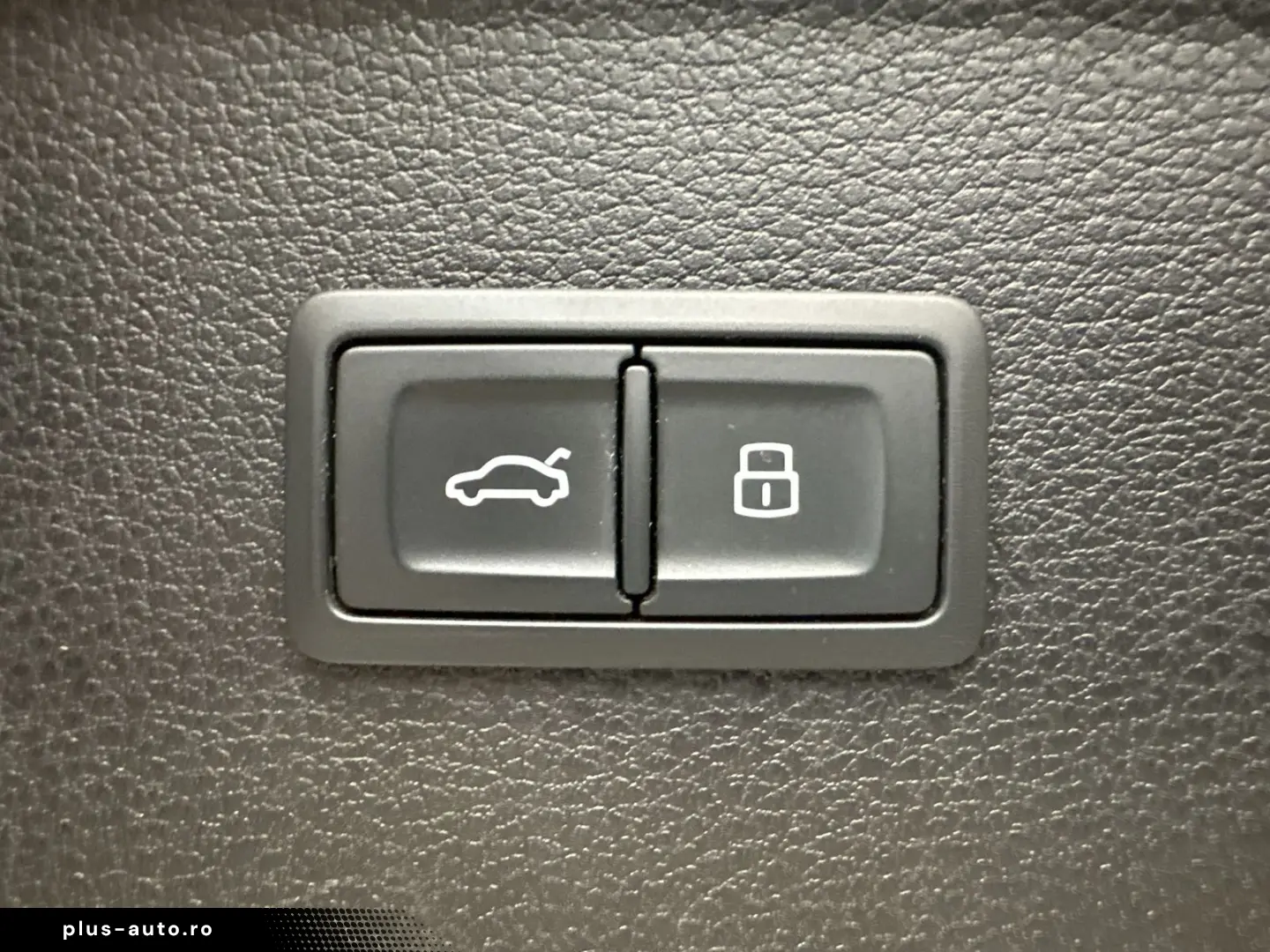 AUDI Q5 40 TDI Qu S-Line NAV LED AHK VCOCK KAM