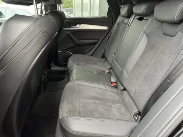 AUDI Q5 40 TDI Qu S-Line NAV LED AHK VCOCK KAM