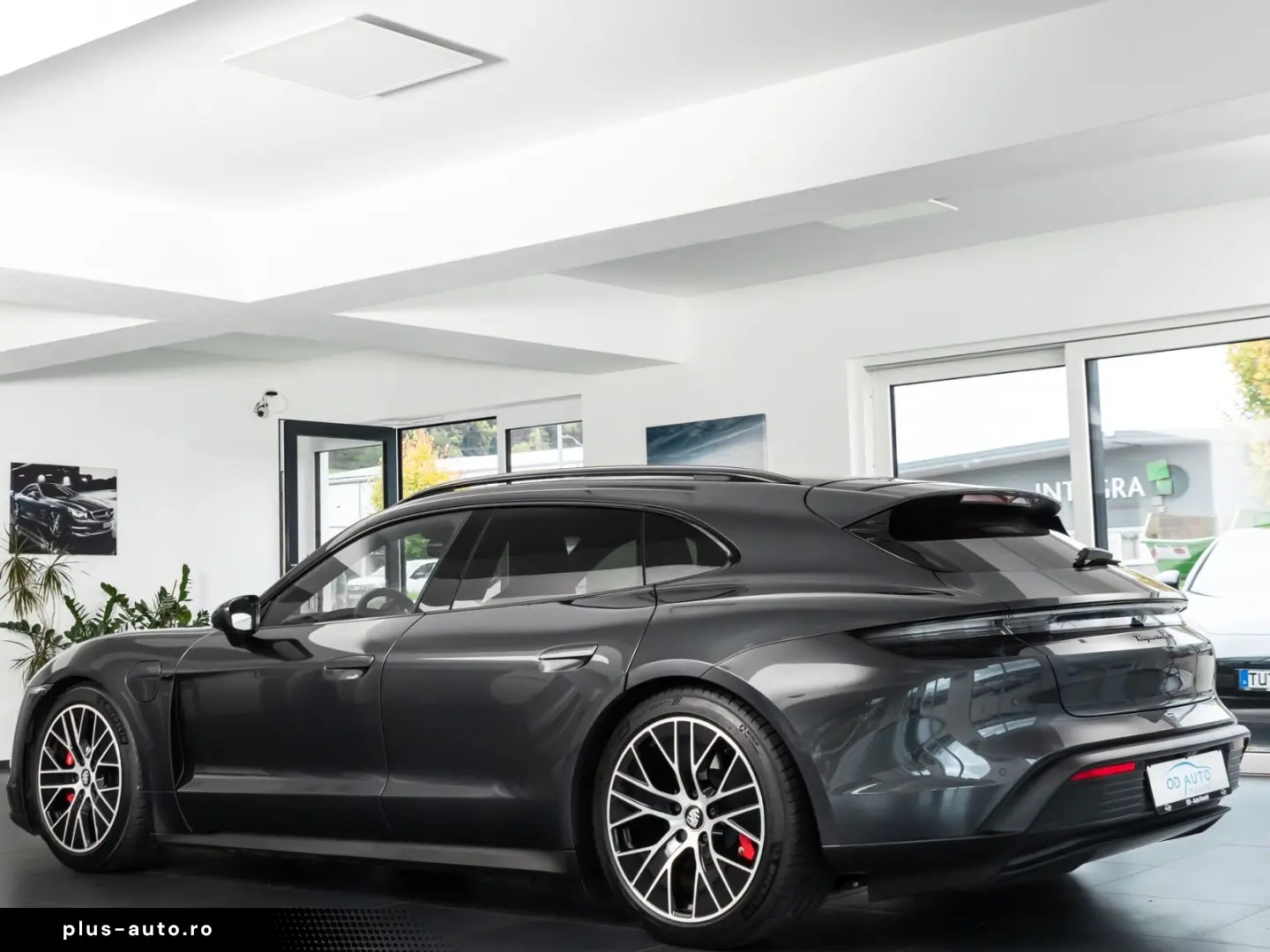 PORSCHE Taycan 4S ST Luft Pano Chrono BOSE 22KW