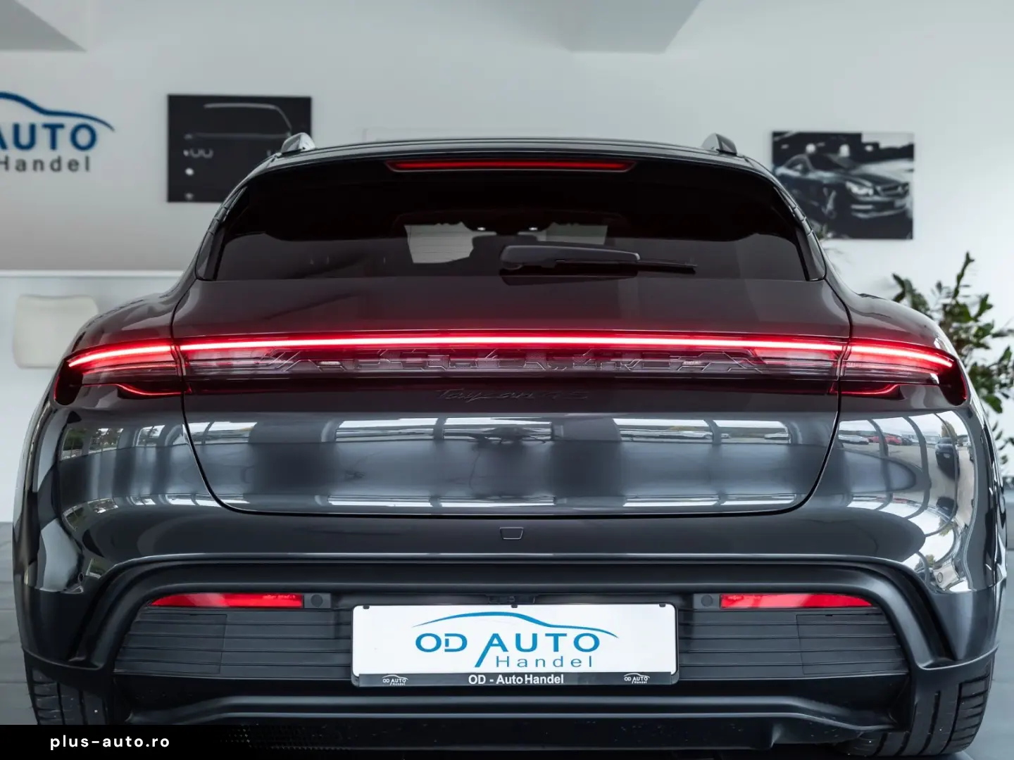 PORSCHE Taycan 4S ST Luft Pano Chrono BOSE 22KW