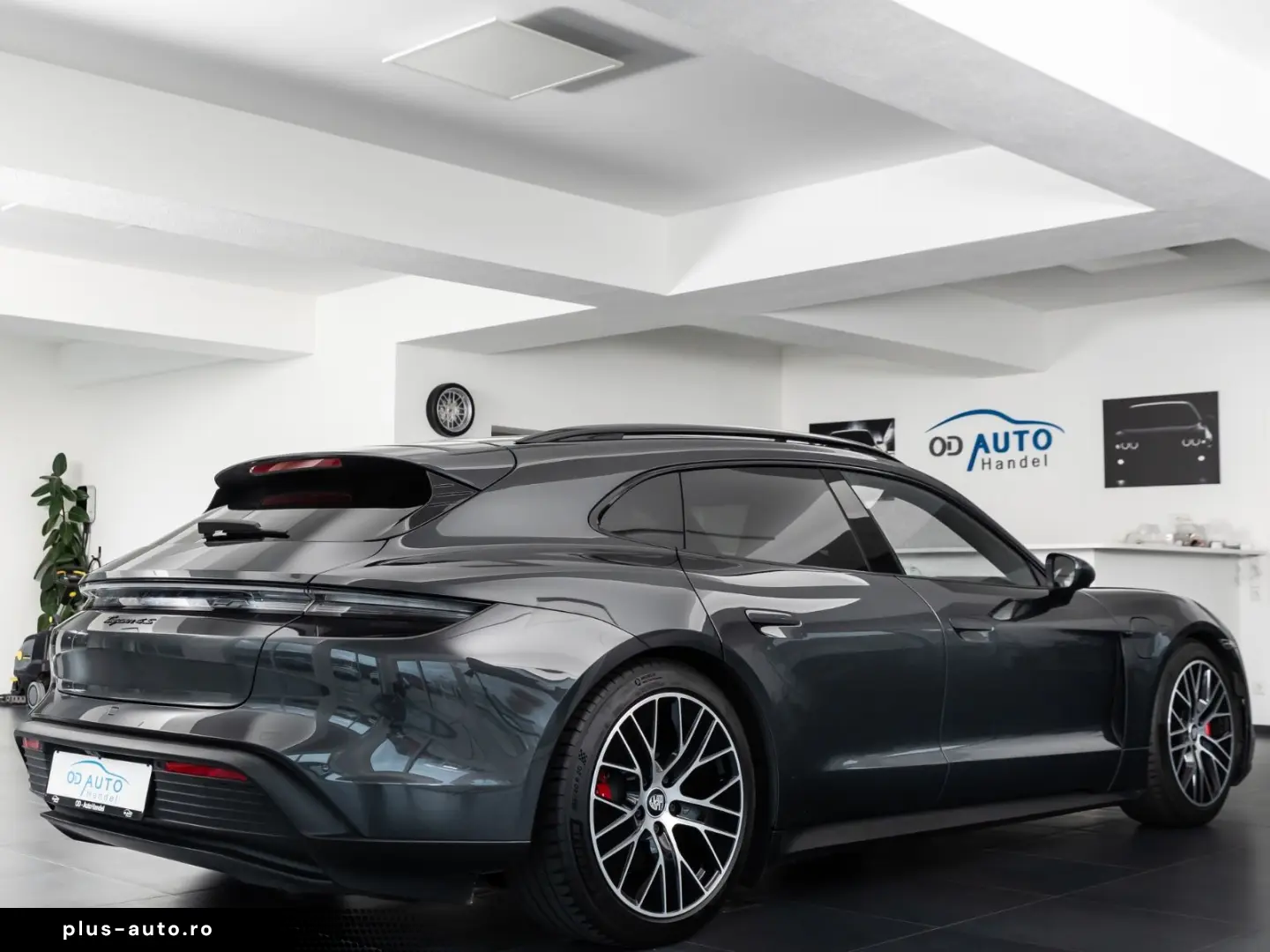 PORSCHE Taycan 4S ST Luft Pano Chrono BOSE 22KW