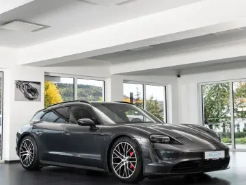 PORSCHE Taycan 4S ST Luft Pano Chrono BOSE 22KW