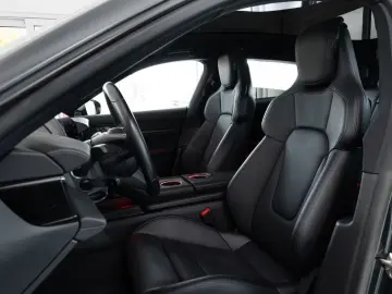 PORSCHE Taycan 4S ST Luft Pano Chrono BOSE 22KW