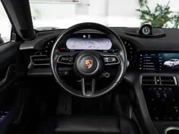 PORSCHE Taycan 4S ST Luft Pano Chrono BOSE 22KW