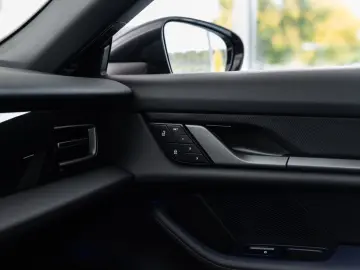 PORSCHE Taycan 4S ST Luft Pano Chrono BOSE 22KW