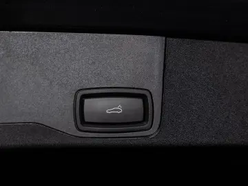 PORSCHE Taycan 4S ST Luft Pano Chrono BOSE 22KW