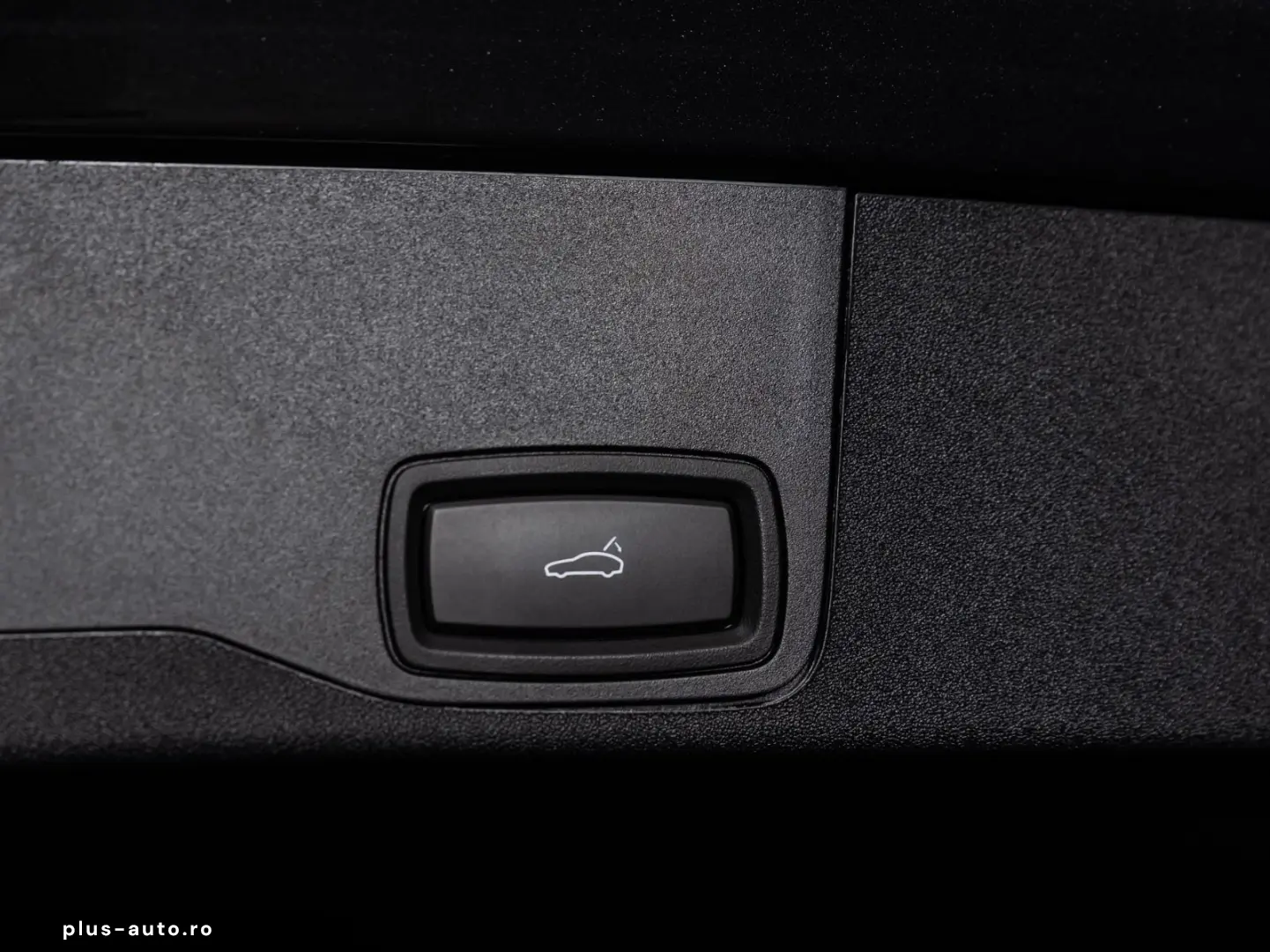 PORSCHE Taycan 4S ST Luft Pano Chrono BOSE 22KW