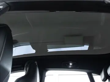 PORSCHE Taycan 4S ST Luft Pano Chrono BOSE 22KW