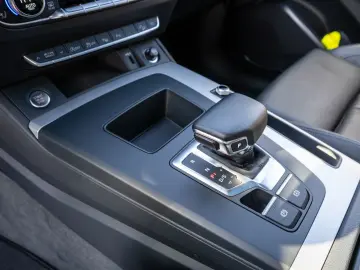 AUDI Q5 S line 40TDI quattr Stron 360  PANO Stdhz AHK