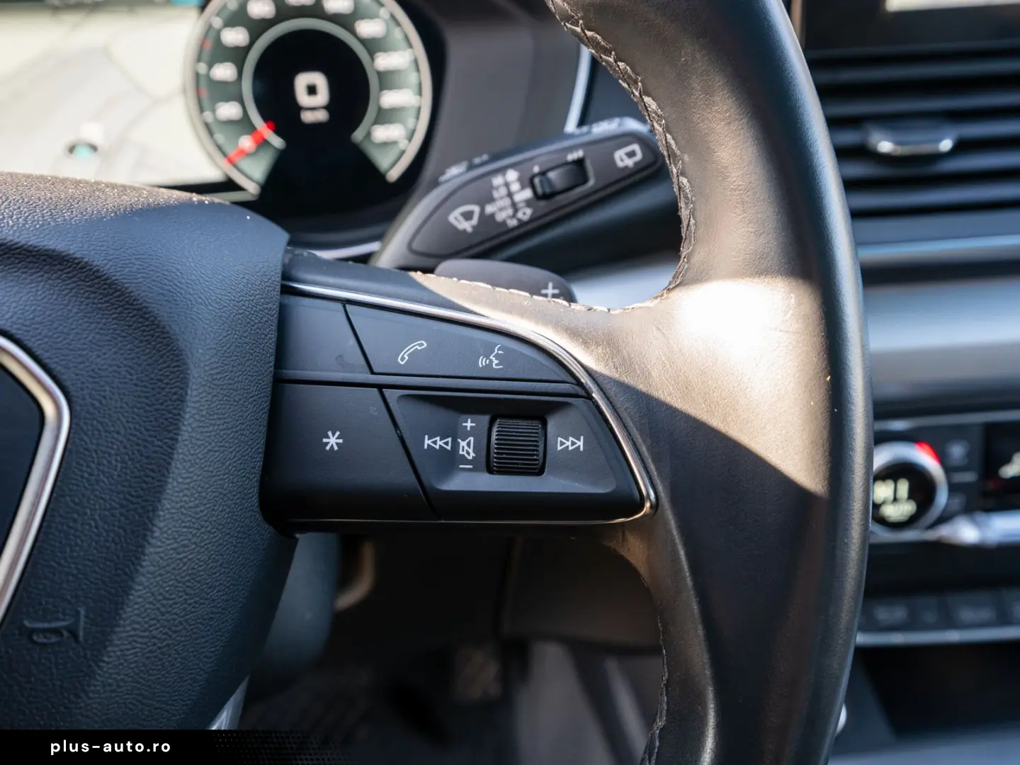 AUDI Q5 S line 40TDI quattr Stron 360  PANO Stdhz AHK