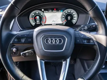 AUDI Q5 S line 40TDI quattr Stron 360  PANO Stdhz AHK