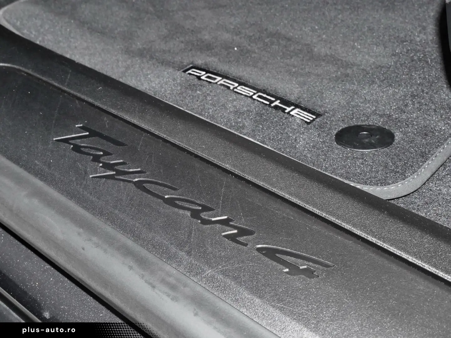 PORSCHE Taycan 4 Cross Turismo