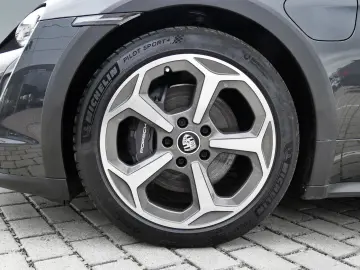 PORSCHE Taycan 4 Cross Turismo