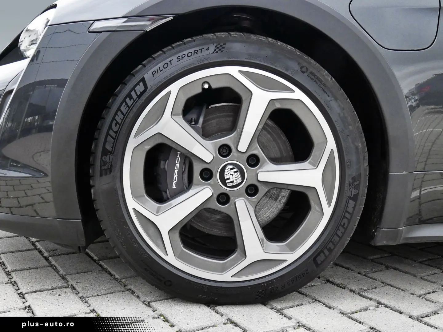 PORSCHE Taycan 4 Cross Turismo