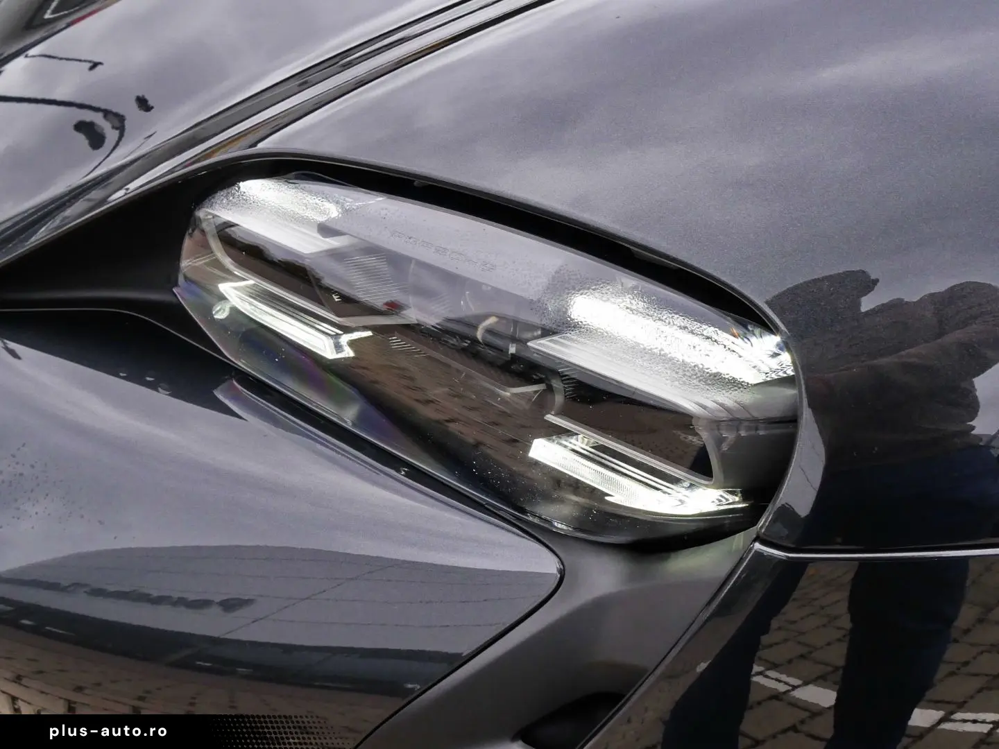 PORSCHE Taycan 4 Cross Turismo