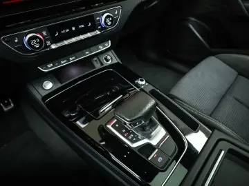 AUDI Q5 advanced 40 TDI qu. HUD  Pano  Kamera  Tour
