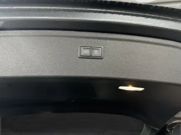 AUDI Q5 40 quattro S LINE AHK ALU20 eKLAPPE NAVI
