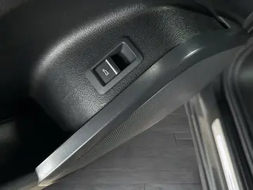 AUDI Q5 40 quattro S LINE AHK ALU20 eKLAPPE NAVI