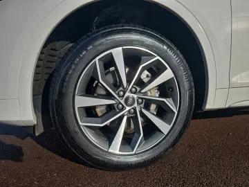 AUDI Q5 Sportback 40 TDI qu S line LED Navi 19Zoll