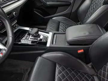 AUDI Q5 40 2.0 TDI quattro S tronic Virtuell S Line I