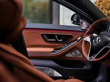 Mercedes-Benz S 680 MAYBACH V12 EDIȚIE   1 DIN 50