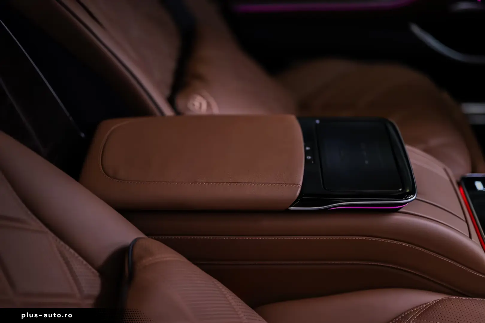 Mercedes-Benz S 680 MAYBACH V12 EDIȚIE   1 DIN 50