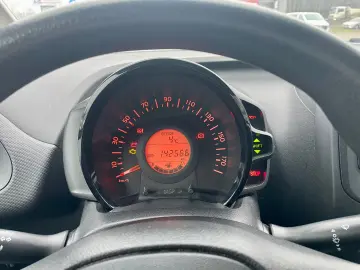 Toyota Aygo 1.0 X - play