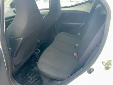 Toyota Aygo 1.0 X - play