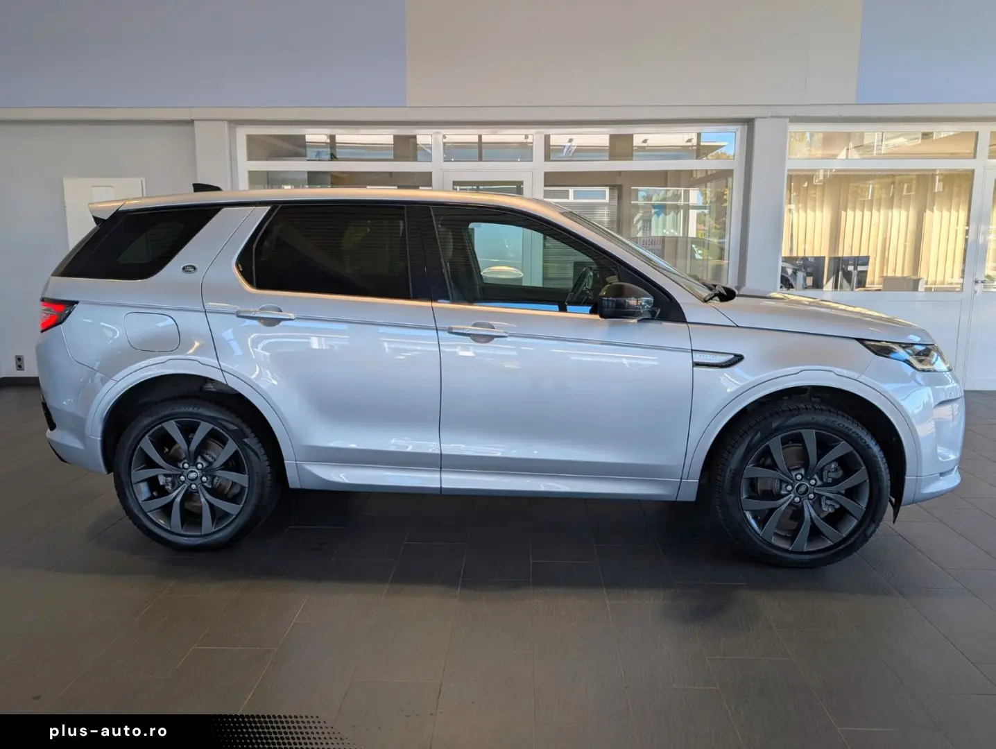LAND ROVER Discovery Sport P250 R-Dynamic AWD AHK Panorama