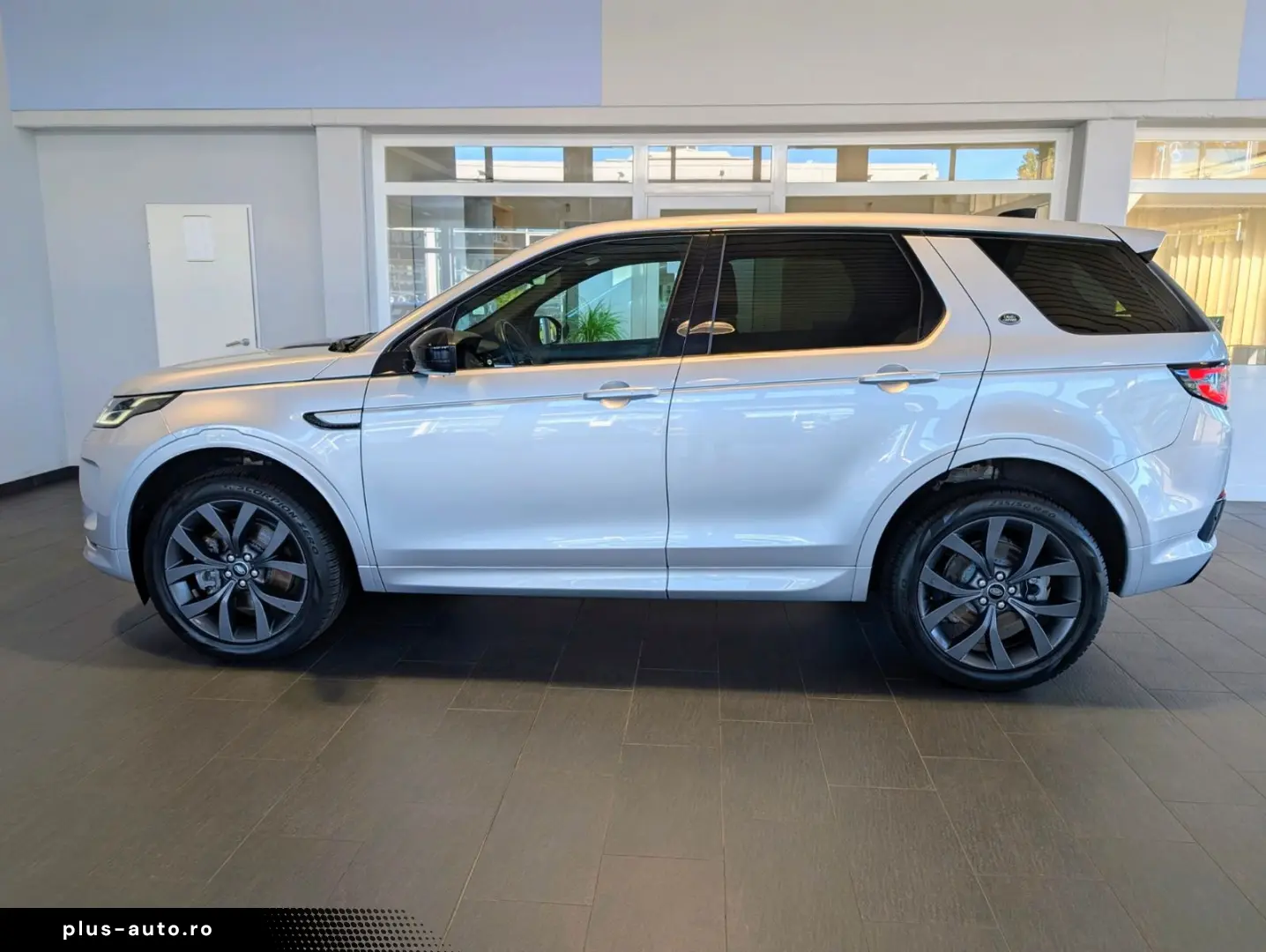 LAND ROVER Discovery Sport P250 R-Dynamic AWD AHK Panorama
