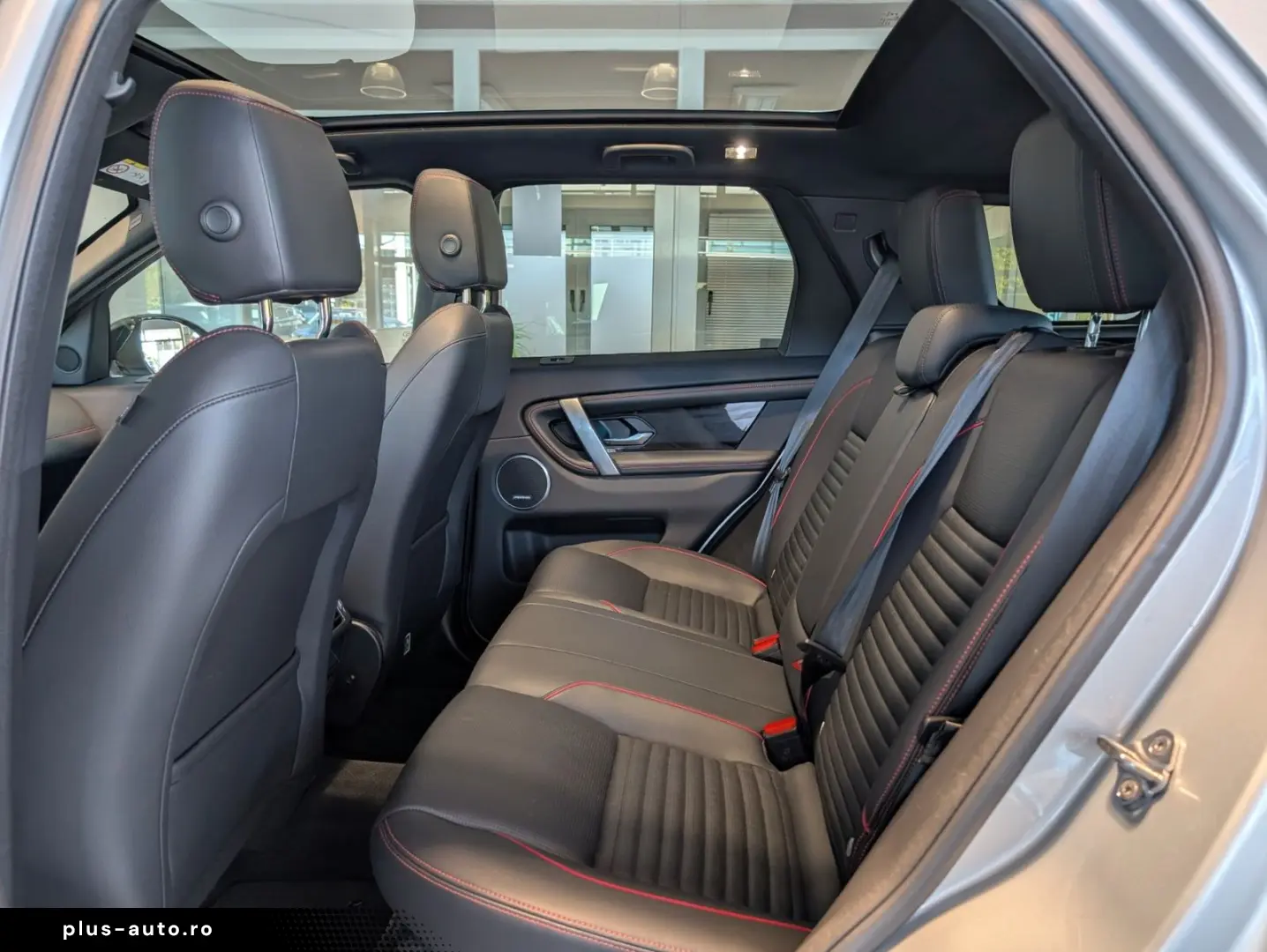 LAND ROVER Discovery Sport P250 R-Dynamic AWD AHK Panorama