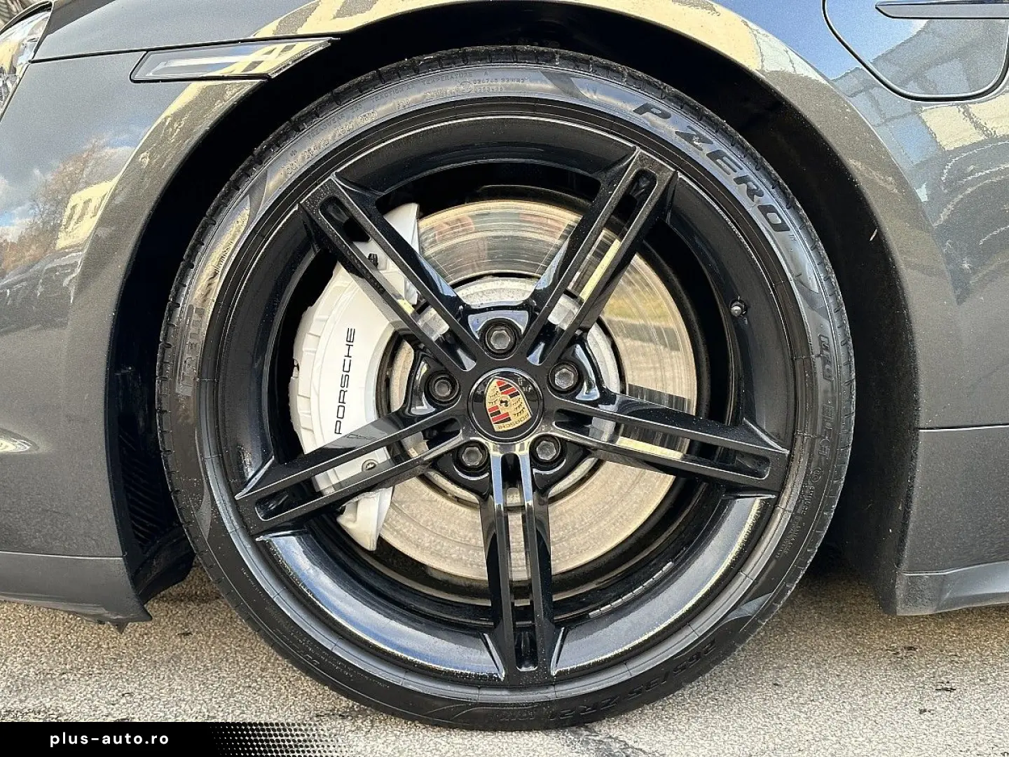 PORSCHE Taycan 4S Performance Batterie Plus   21