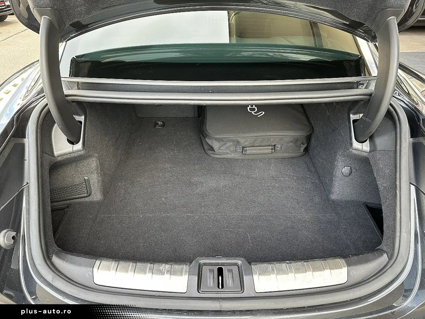 PORSCHE Taycan 4S Performance Batterie Plus   21