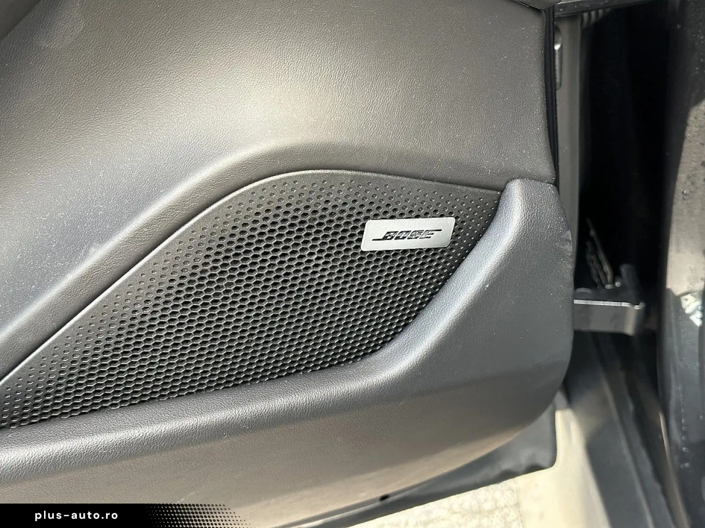 PORSCHE Taycan 4S Performance Batterie Plus   21