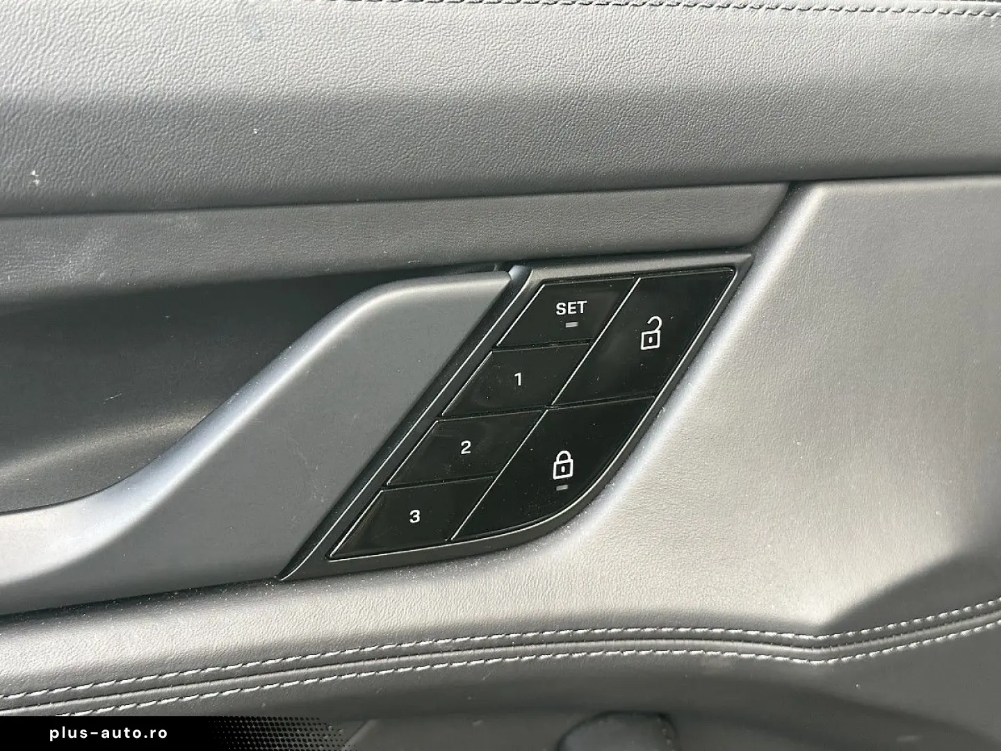 PORSCHE Taycan 4S Performance Batterie Plus   21