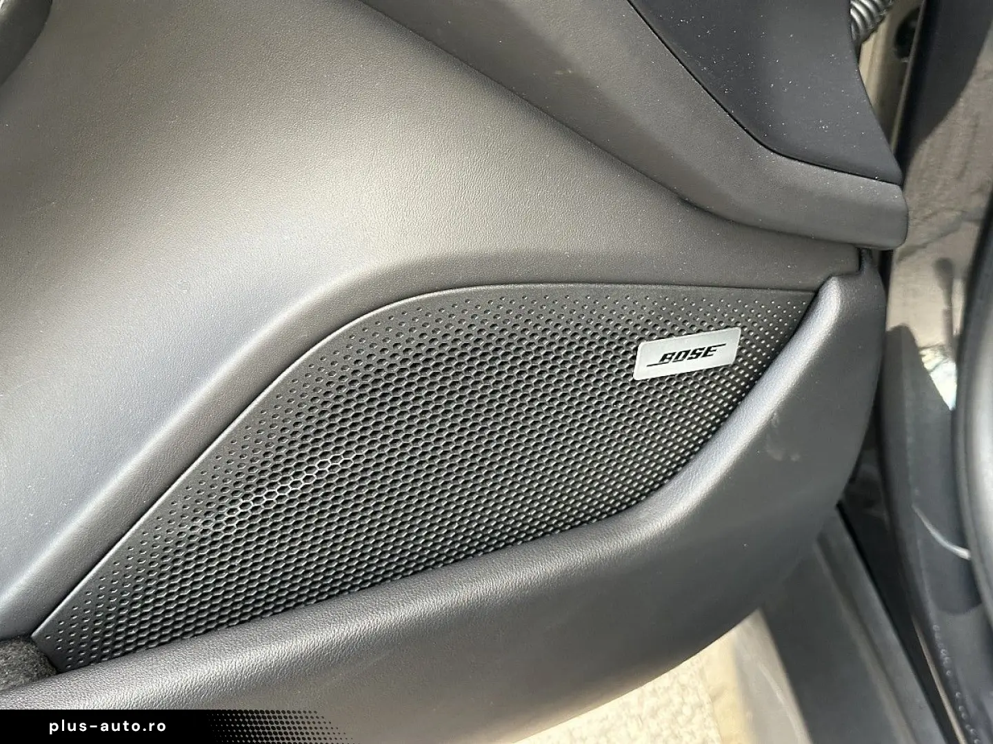 PORSCHE Taycan 4S Performance Batterie Plus   21