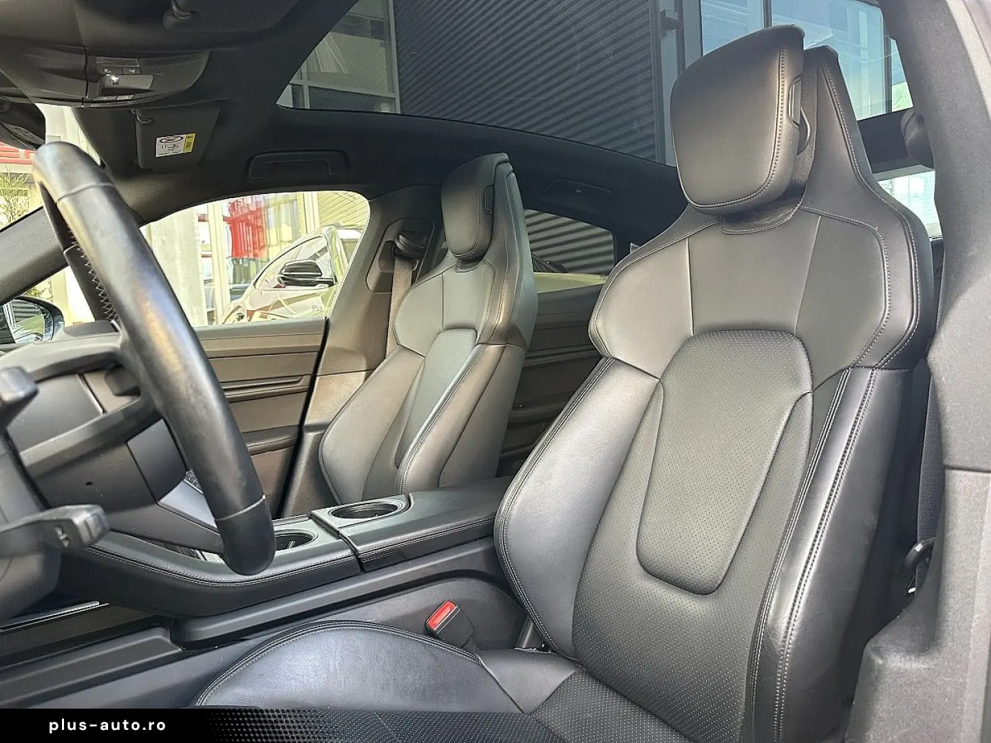 PORSCHE Taycan 4S Performance Batterie Plus   21