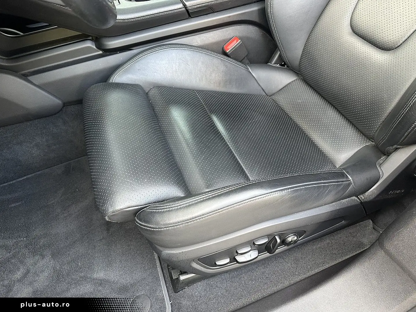 PORSCHE Taycan 4S Performance Batterie Plus   21