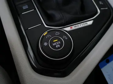 VW Tiguan Allspace 2.0TDI DSG 4MOTION Elegance Pano