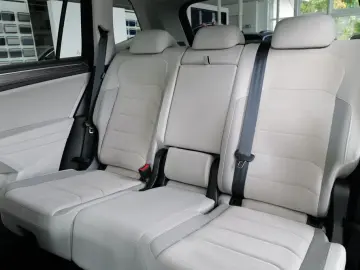 VW Tiguan Allspace 2.0TDI DSG 4MOTION Elegance Pano