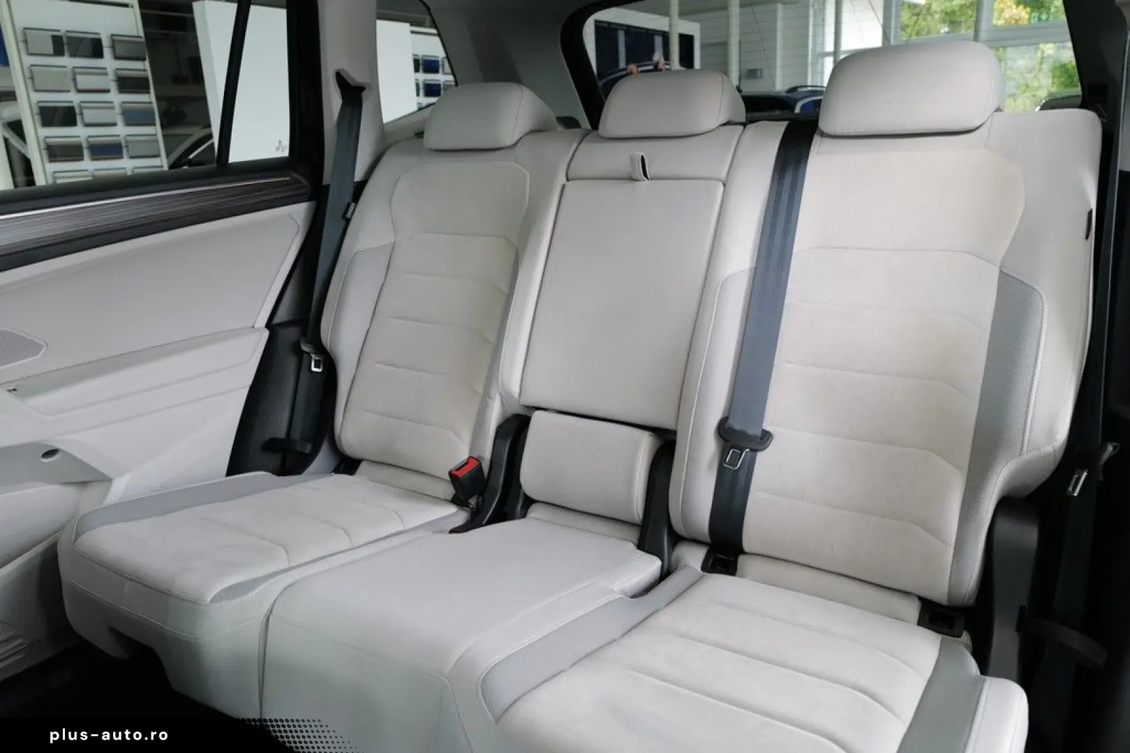 VW Tiguan Allspace 2.0TDI DSG 4MOTION Elegance Pano