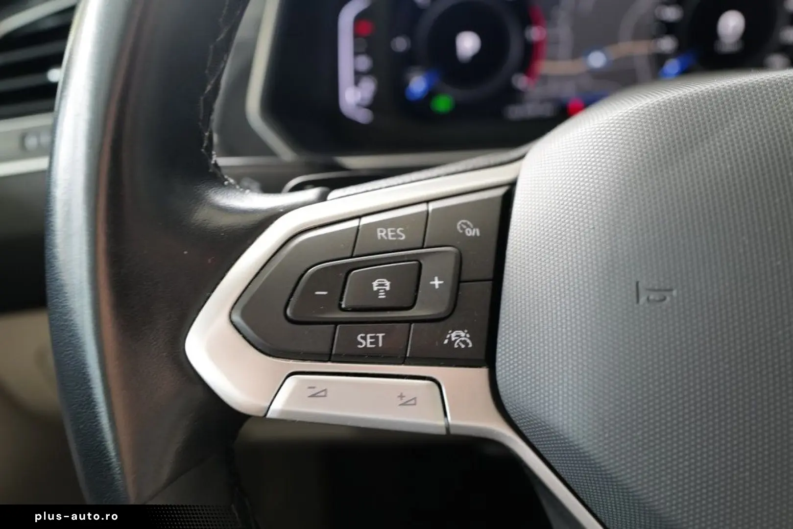 VW Tiguan Allspace 2.0TDI DSG 4MOTION Elegance Pano