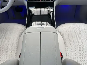 MERCEDES-BENZ EQE 500 4M ELECTRIC ART PANO KAMERA BU&hellip;