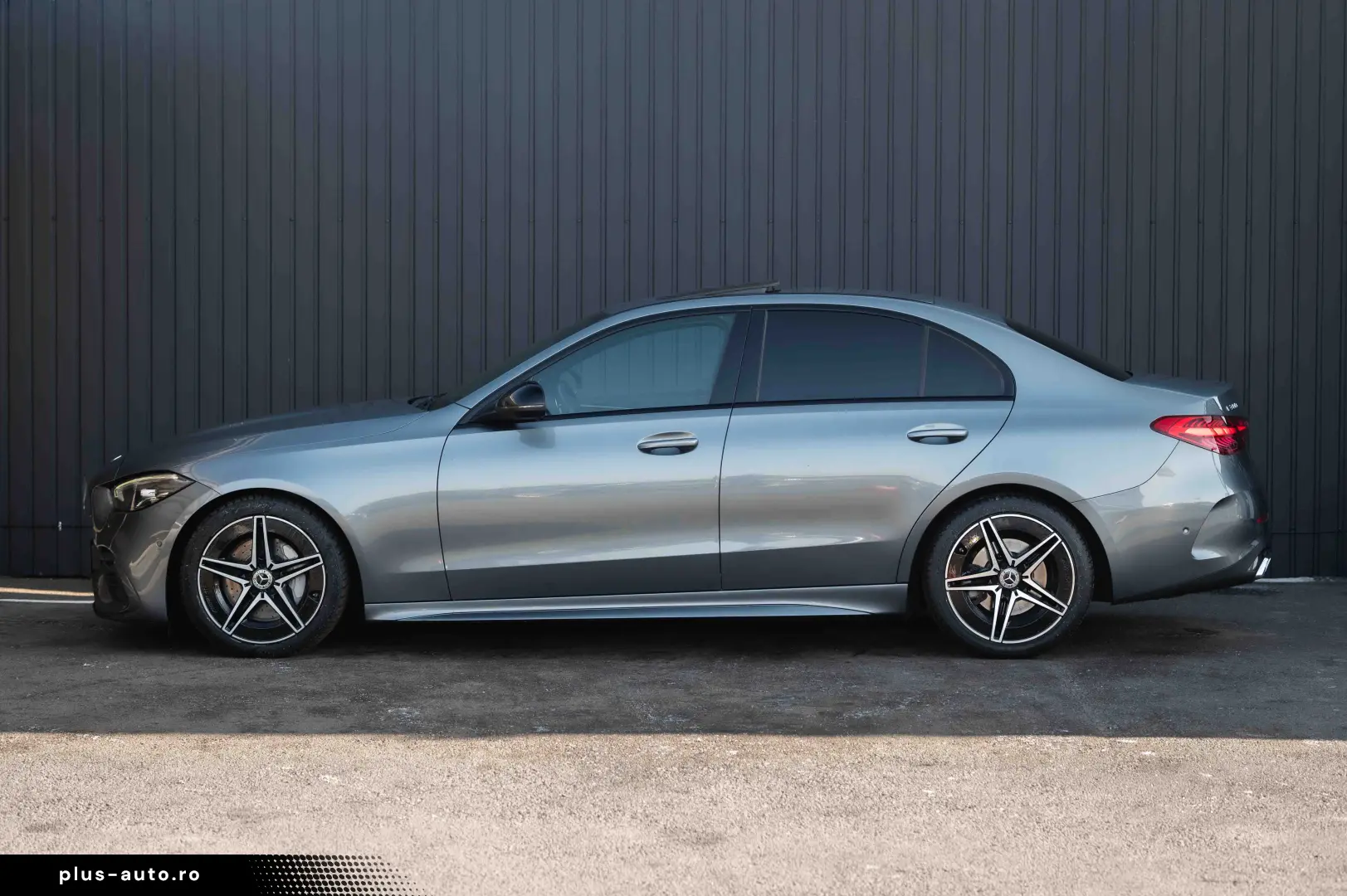 Mercedes-Benz C 300 4Matic 9G-TRONIC AMG Line