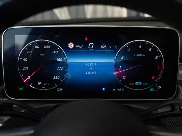 Mercedes-Benz C 300 4Matic 9G-TRONIC AMG Line