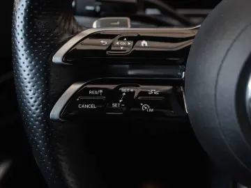 Mercedes-Benz C 300 4Matic 9G-TRONIC AMG Line