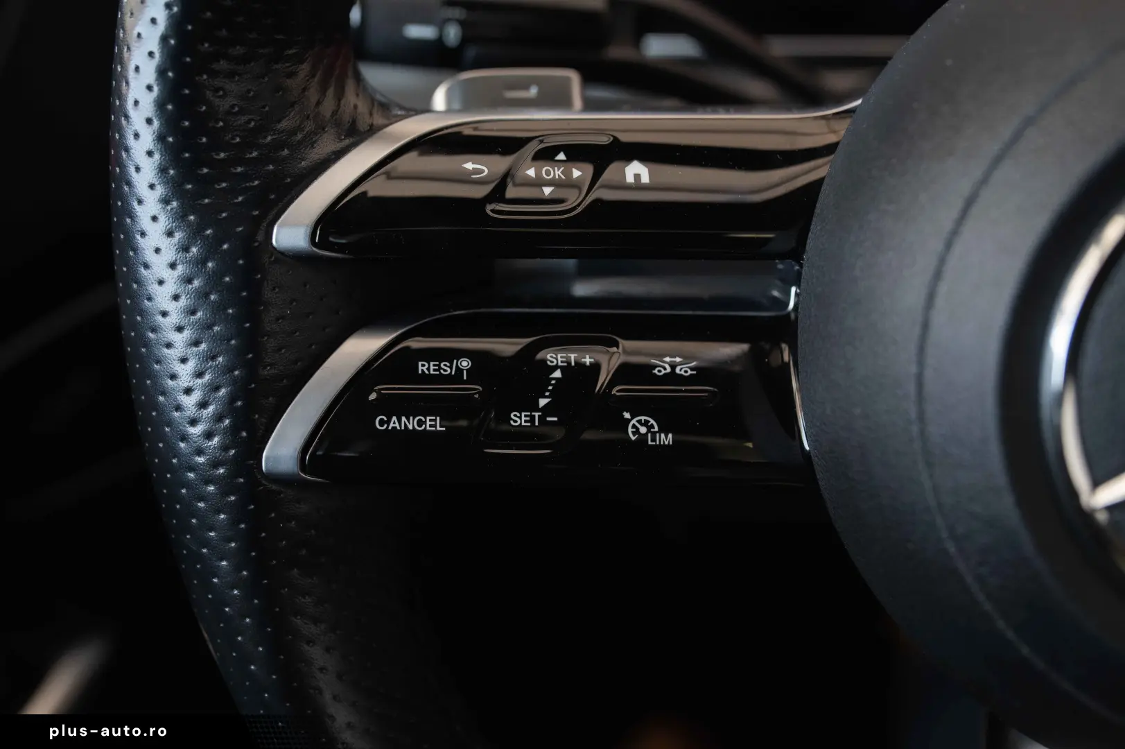 Mercedes-Benz C 300 4Matic 9G-TRONIC AMG Line